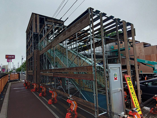 啓明中学校前<br>横断歩道橋
